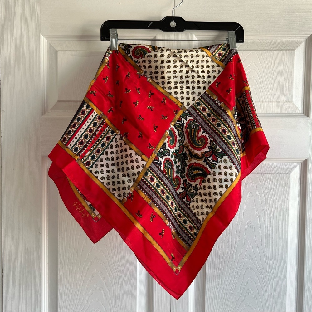 Vintage CLUB 7 ECHO Red White Patchwork Horn Belt Paisley Silk Square Scarf 30"